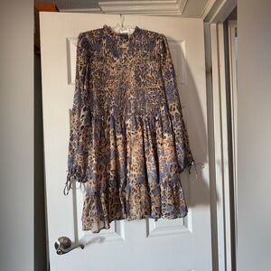 Beautiful Sage & Paige dress tag size L, but it runs small